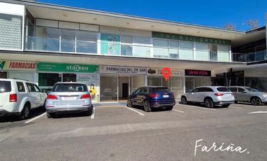 Local Comercial en Arriendo en Entre Av. Vitacura y Calle Las Hualtatas