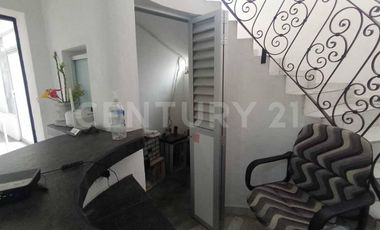 RENTA INMUEBLE PRODUCTIVO, CONSULTORIOS U OFICINAS , EN ESQUINA
