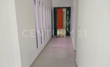 Casa en Renta en Residencial Esmeralda Norte, Colima