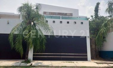 Casa en Renta en Residencial Esmeralda Norte, Colima
