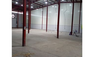 Bodegas 200 mts en alquiler Vía Tocumen -