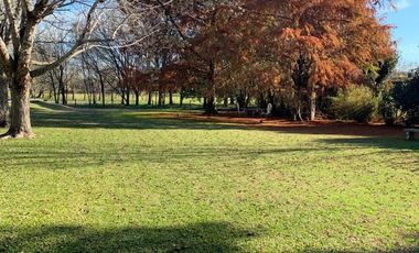 Venta de terreno 1101m2  en Club de Campo San Francisco, Manzanares, Pilar