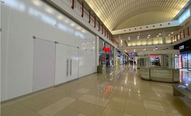 ARRAIJAN / WESTLAND MALL / LOCAL COMERCIAL / 465M / PLANTA BAJA