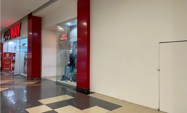 ARRAIJAN / WESTLAND MALL / LOCAL COMERCIAL / 60M / PLANTA BAJA