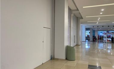 ARRAIJAN / WESTLAND MALL / LOCAL COMERCIAL / 60M / PLANTA BAJA