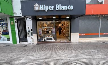 Local en venta a la calle en pleno centro de Adrogue