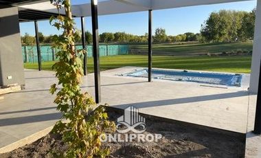 ONLIPROP Vende Casa en Barrio Cerrado Los Canales de Plottier