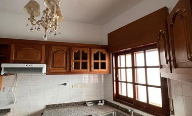Casa 3 dormitorios  Zona Parque Paraná