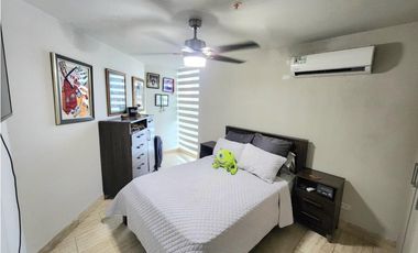 SEA CONFIABLE VENDE APARTAMENTO PH THE REGENT COSTA DEL ESTE