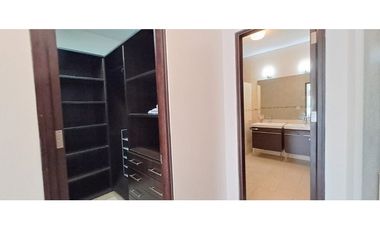Apartamento Amoblado, 2 Recamaras + CBE, PH Soleo.