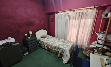 Casa en venta en Isidro Casanova