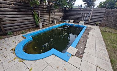 Casa en venta en Isidro Casanova