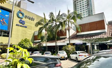 Local comercial para la venta y renta en el C.C Oviedo