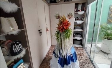 CASA DE LUJO EN VENTA PALMIRA BARRIO LAS MERCEDES  MODERNA AMPLIA