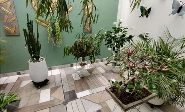 CASA DE LUJO EN VENTA PALMIRA BARRIO LAS MERCEDES  MODERNA AMPLIA