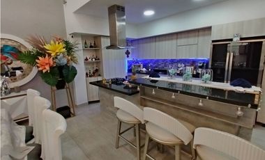 CASA DE LUJO EN VENTA PALMIRA BARRIO LAS MERCEDES  MODERNA AMPLIA