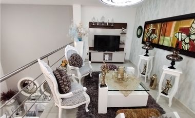 CASA DE LUJO EN VENTA PALMIRA BARRIO LAS MERCEDES  MODERNA AMPLIA