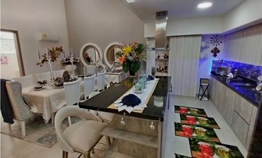 CASA DE LUJO EN VENTA PALMIRA BARRIO LAS MERCEDES  MODERNA AMPLIA