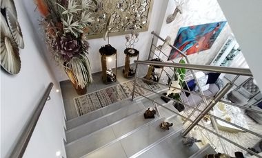 CASA DE LUJO EN VENTA PALMIRA BARRIO LAS MERCEDES  MODERNA AMPLIA