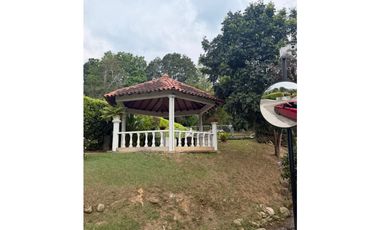 SE VENDE CASA CAMPESTRE EN EL CONDOMINIO SANTILLANA EN PIEDECUESTA