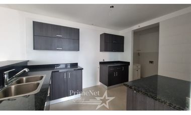 Venta de apartamento en PH Country Heights, Altos de Panamá