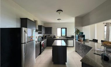 VENTA APARTAMENTO SEMI AMOBLADO SAN CARLOS