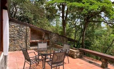 VENDO HERMOSA CASA DE MONTAÑA ESTILO VILLA INGLESA EN CERRO AZUL