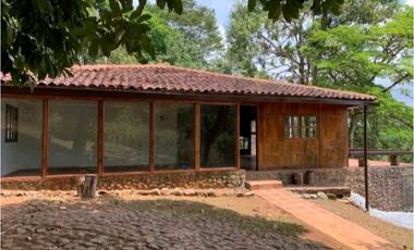 VENDO HERMOSA CASA DE MONTAÑA ESTILO VILLA INGLESA EN CERRO AZUL