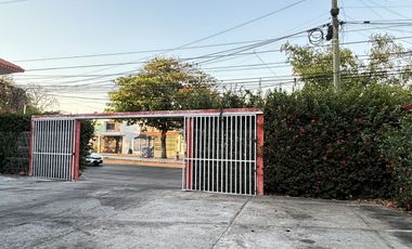 SE RENTA LOCAL COMERCIAL ZONA KM 4.5, CIUDAD DEL CARMEN, CAMPECHE.