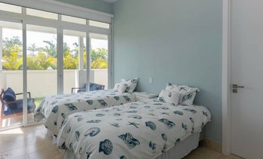 SE VENDE APTO MARINA VILLAGE  BUENAVENTURA PLANTA BAJA