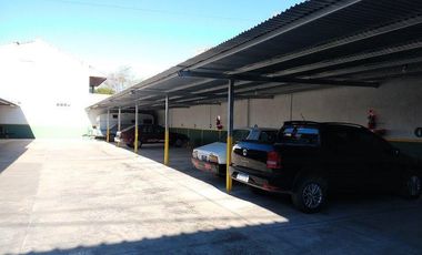 Venta cochera con excelente renta