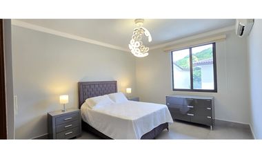 Se Vende Casa en River Valley con LOTE EXTRA y privilegiada Ubicación
