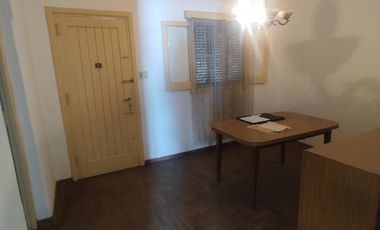 CASA AMERICANA EN VENTA 3 AMBIENTES EN TEMPERLEY