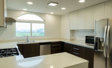 se vende o alquila penthouse en Tucan Country Club & Resort