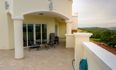se vende o alquila penthouse en Tucan Country Club & Resort
