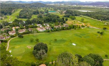se vende o alquila penthouse en Tucan Country Club & Resort
