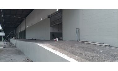 Se Alquilan Bodegas desde 300M2 hasta 3000m2 en Juan Diaz