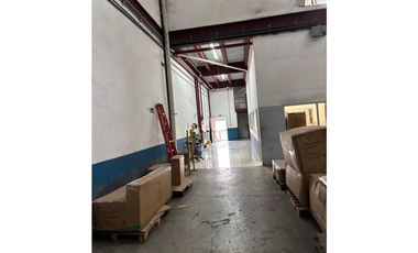SE ALQUILAN BODEGAS EN MILLA 9