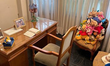 Casa estilo chalet 6 ambientes con jardín y quincho en venta - Bernal