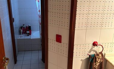 Casa estilo chalet 6 ambientes con jardín y quincho en venta - Bernal