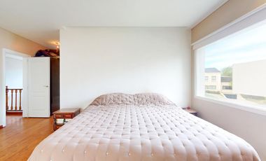 Casa en Venta en Abril Club de Campo