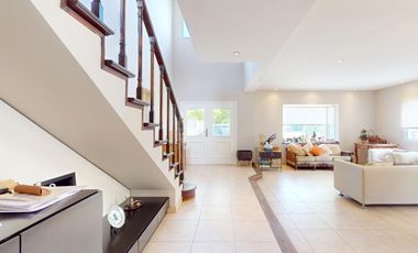 Casa en Venta en Abril Club de Campo