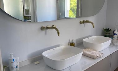 Casa en Venta en Abril Club de Campo