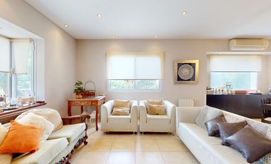 Casa en Venta en Abril Club de Campo