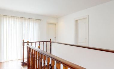 Casa en Venta en Abril Club de Campo