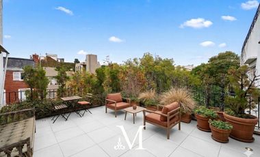 Casa en Barrio Parque con 7 dormitorios, jardin, terraza, 2 cocheras, 2 ascensores, 45 m de frente