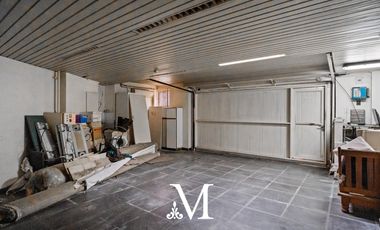 Casa en Barrio Parque con 7 dormitorios, jardin, terraza, 2 cocheras, 2 ascensores, 45 m de frente