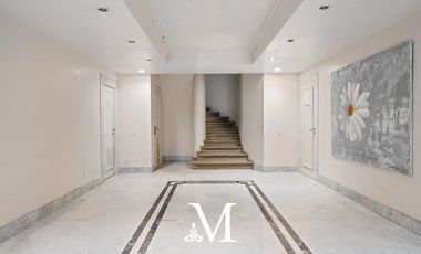 Casa en Barrio Parque con 7 dormitorios, jardin, terraza, 2 cocheras, 2 ascensores, 45 m de frente