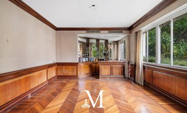 Casa en Barrio Parque con 7 dormitorios, jardin, terraza, 2 cocheras, 2 ascensores, 45 m de frente
