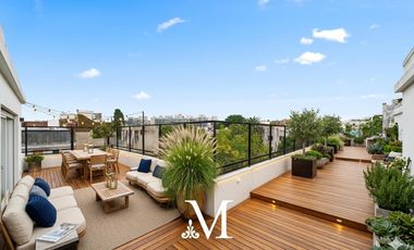 Casa en Barrio Parque con 7 dormitorios, jardin, terraza, 2 cocheras, 2 ascensores, 45 m de frente